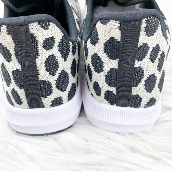 Athletic Works Snow Leopard Comfort Fit Memory Foam Sneakers 9.5 Gym Running - Picture 7 of 10